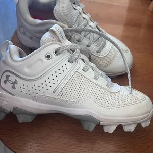 UA Girls Softball cleat size 2